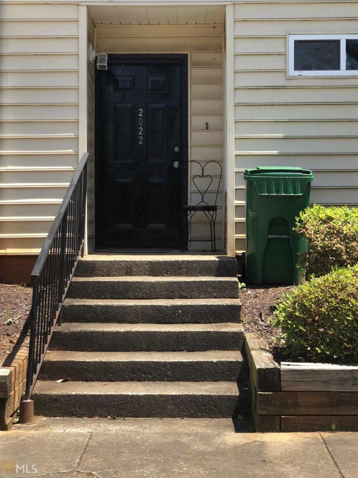 2022 Oak Park Ln - Photo 1 2022 Oak Park Ln - Photo 1