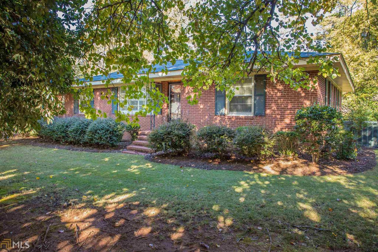 112 Woodlawn Pl - Photo 1