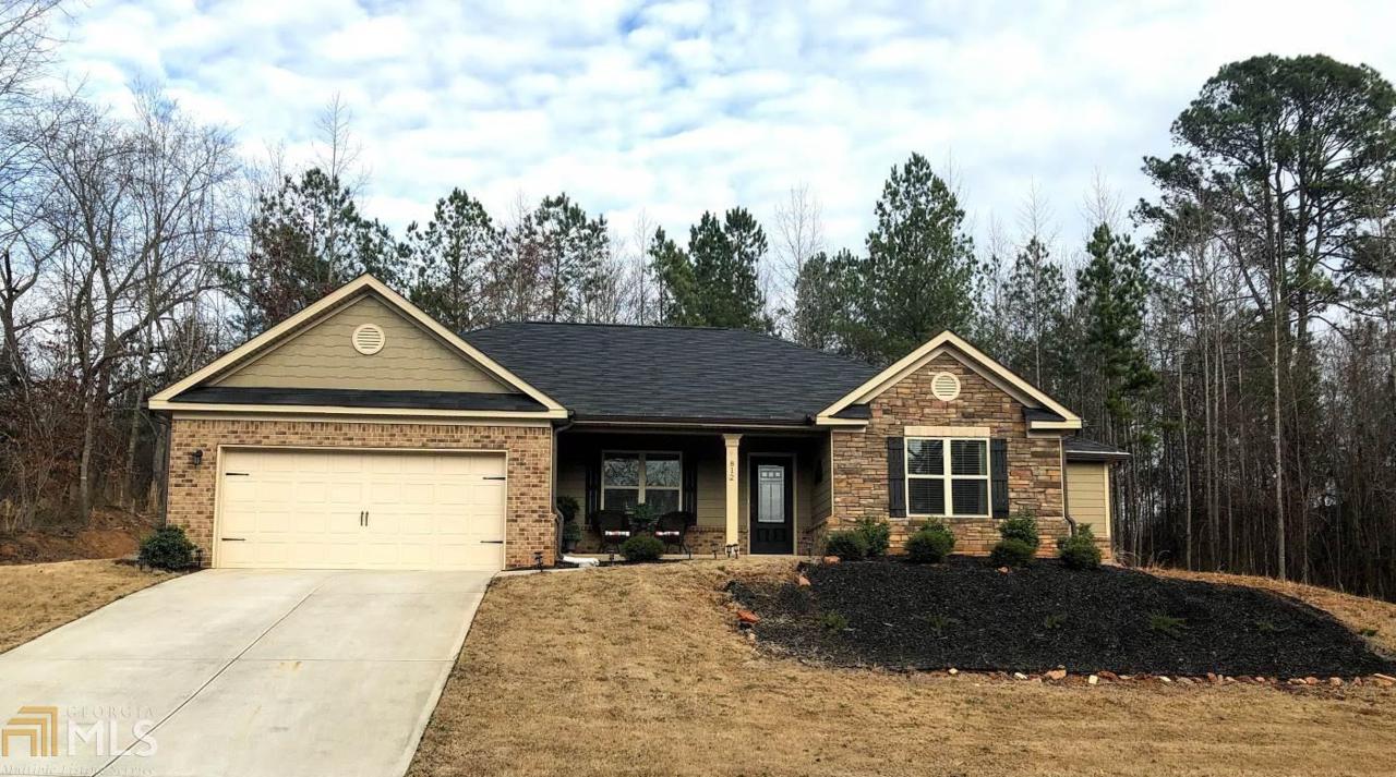 812 Rouse Cir - Photo 1