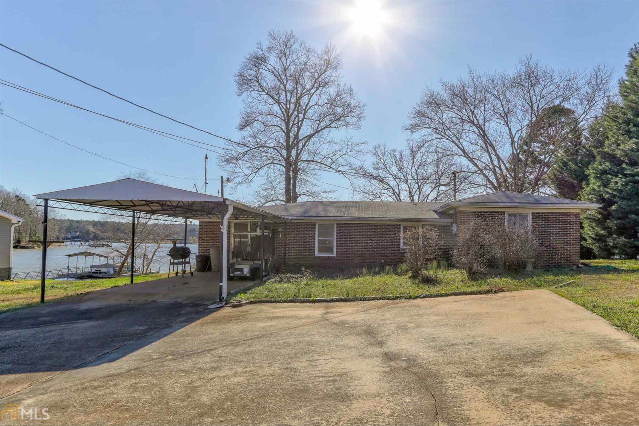 1645 Lakeview Rd - Photo 1