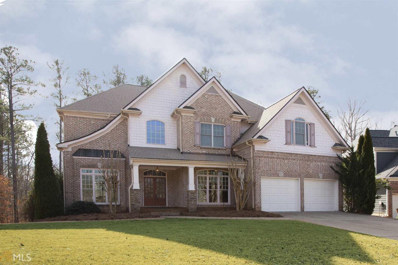 713 Crescent Cir - Photo 1