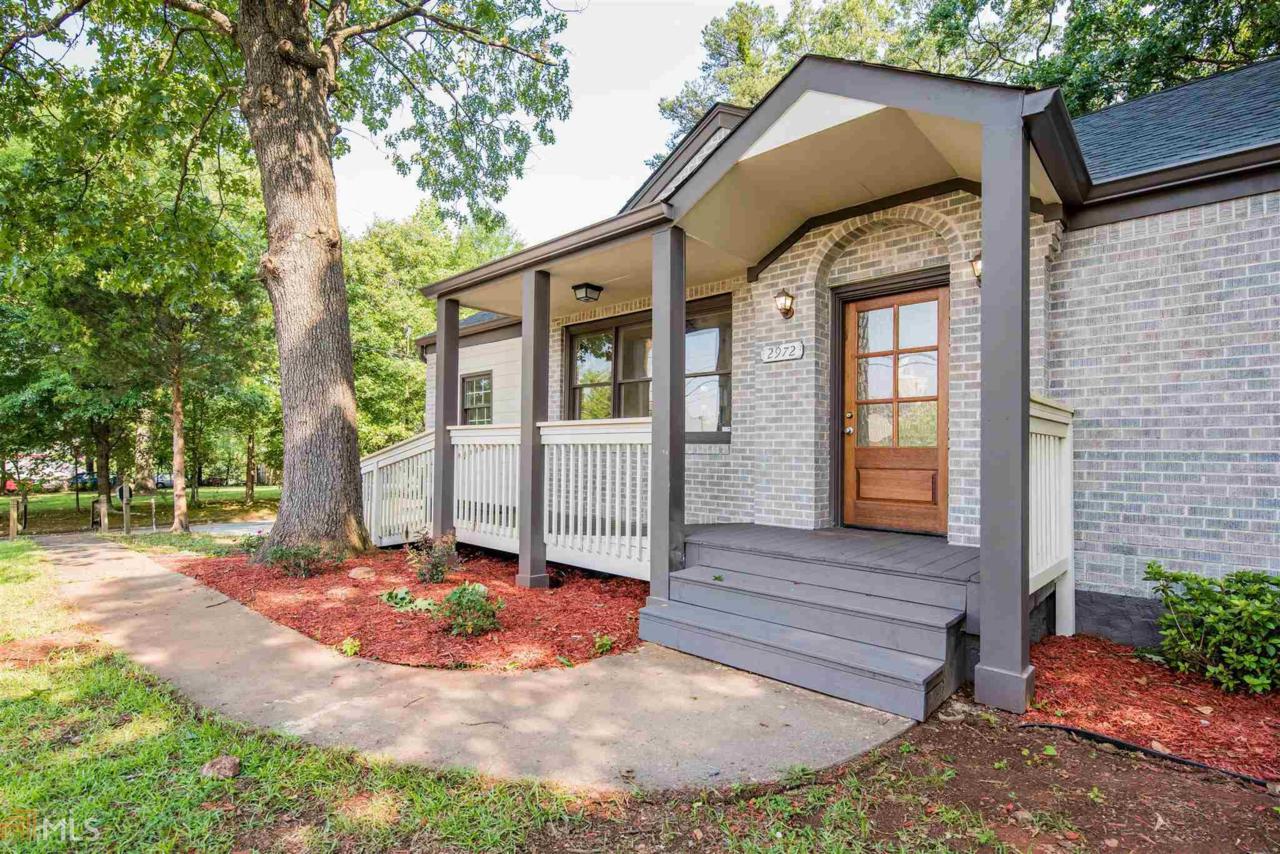 2972 Memorial Dr - Photo 1