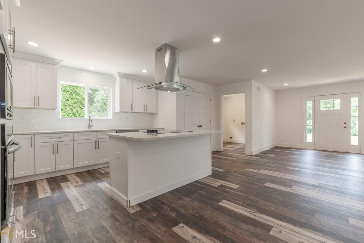 218 Patterson Rd - Photo 1