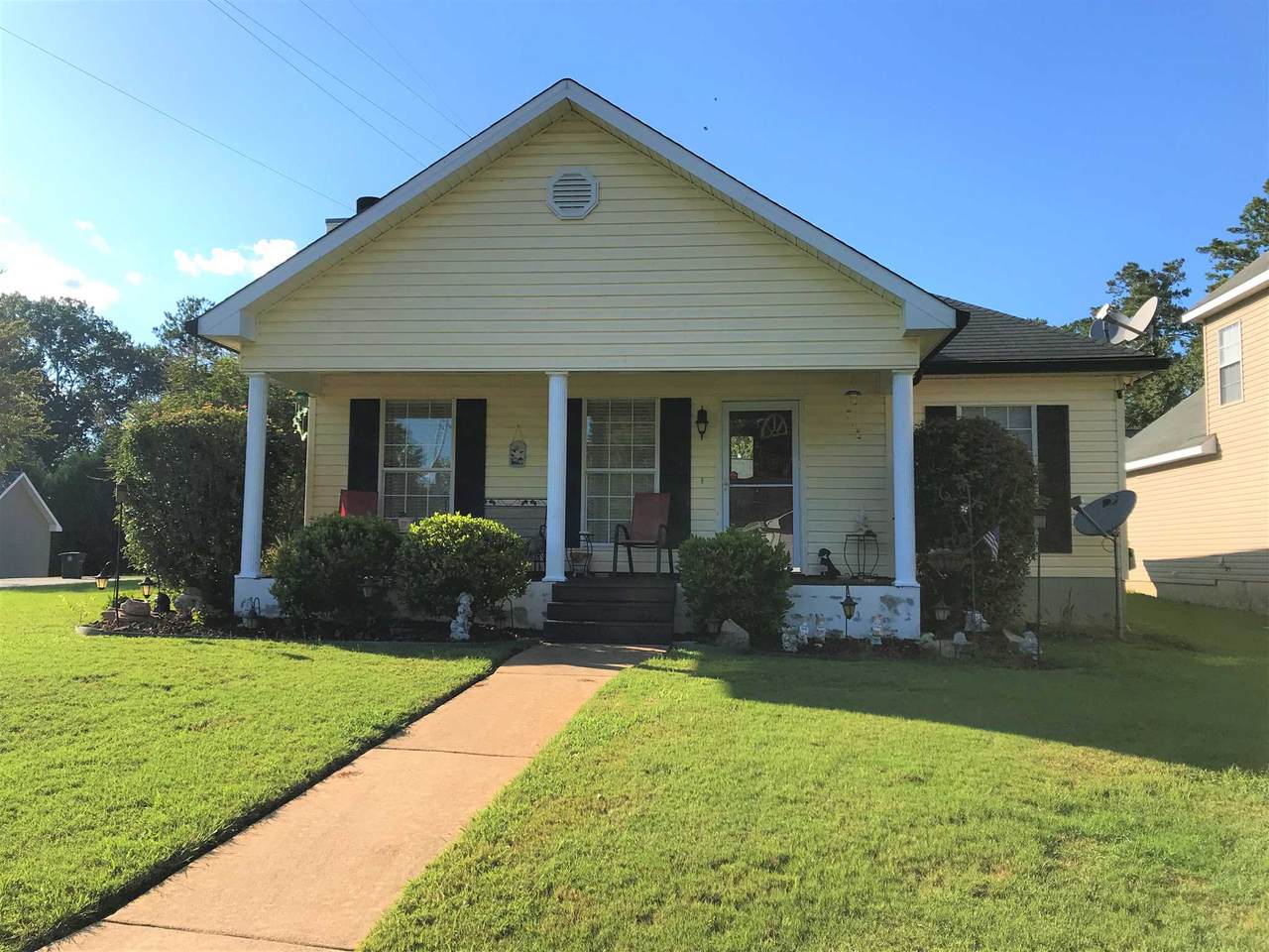 836 Glenridge Ct - Photo 1