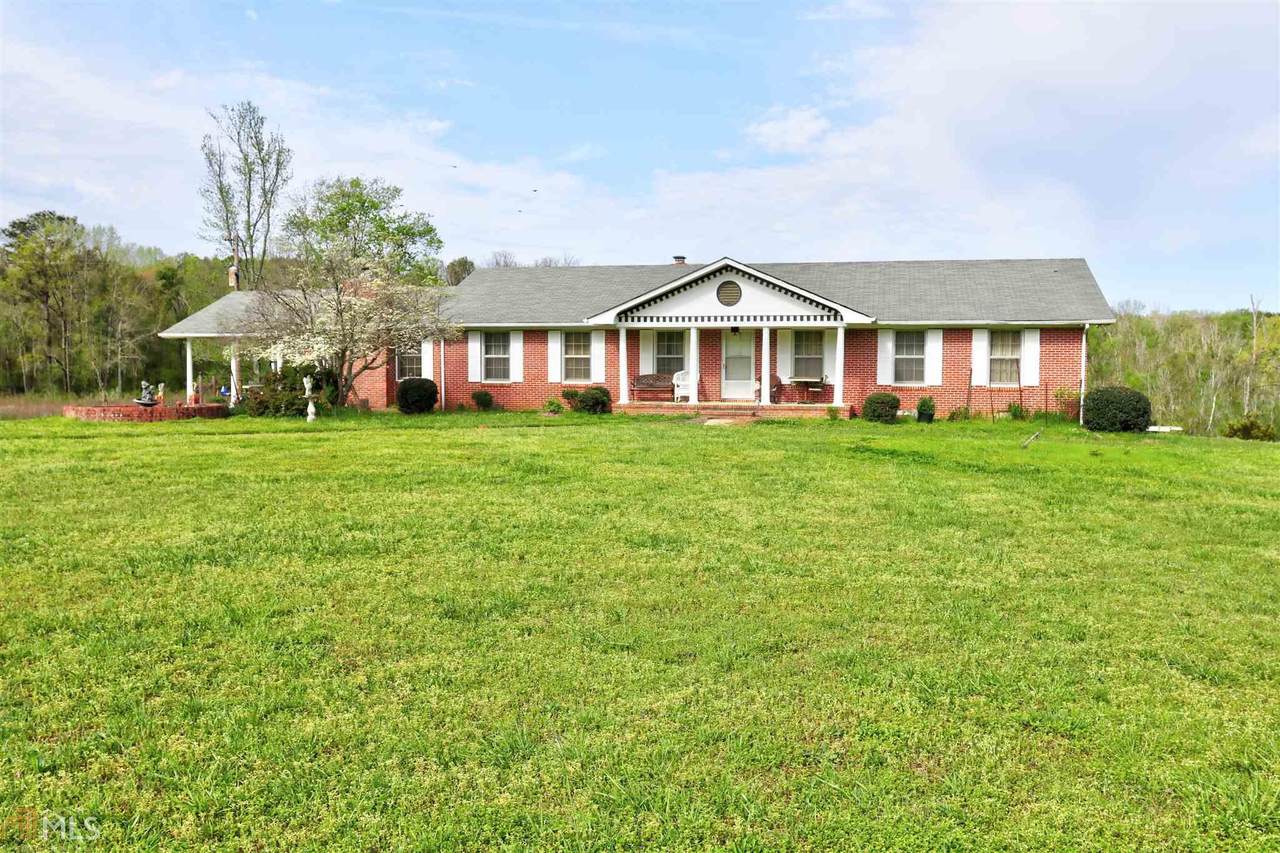 7033 Hogansville Rd - Photo 1