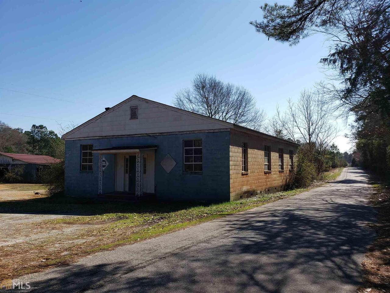1073 Royston Hwy - Photo 1