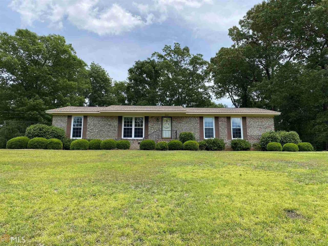 830 Evergreen Dr - Photo 1