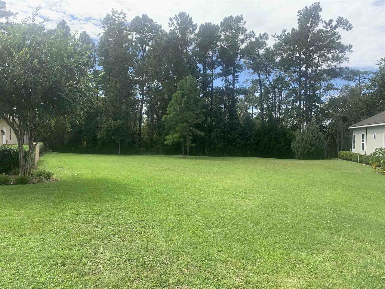 1649 Sandpiper Ct - Photo 1
