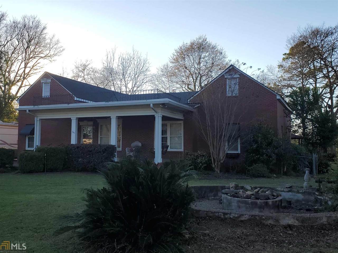 107 Jackson - Photo 1