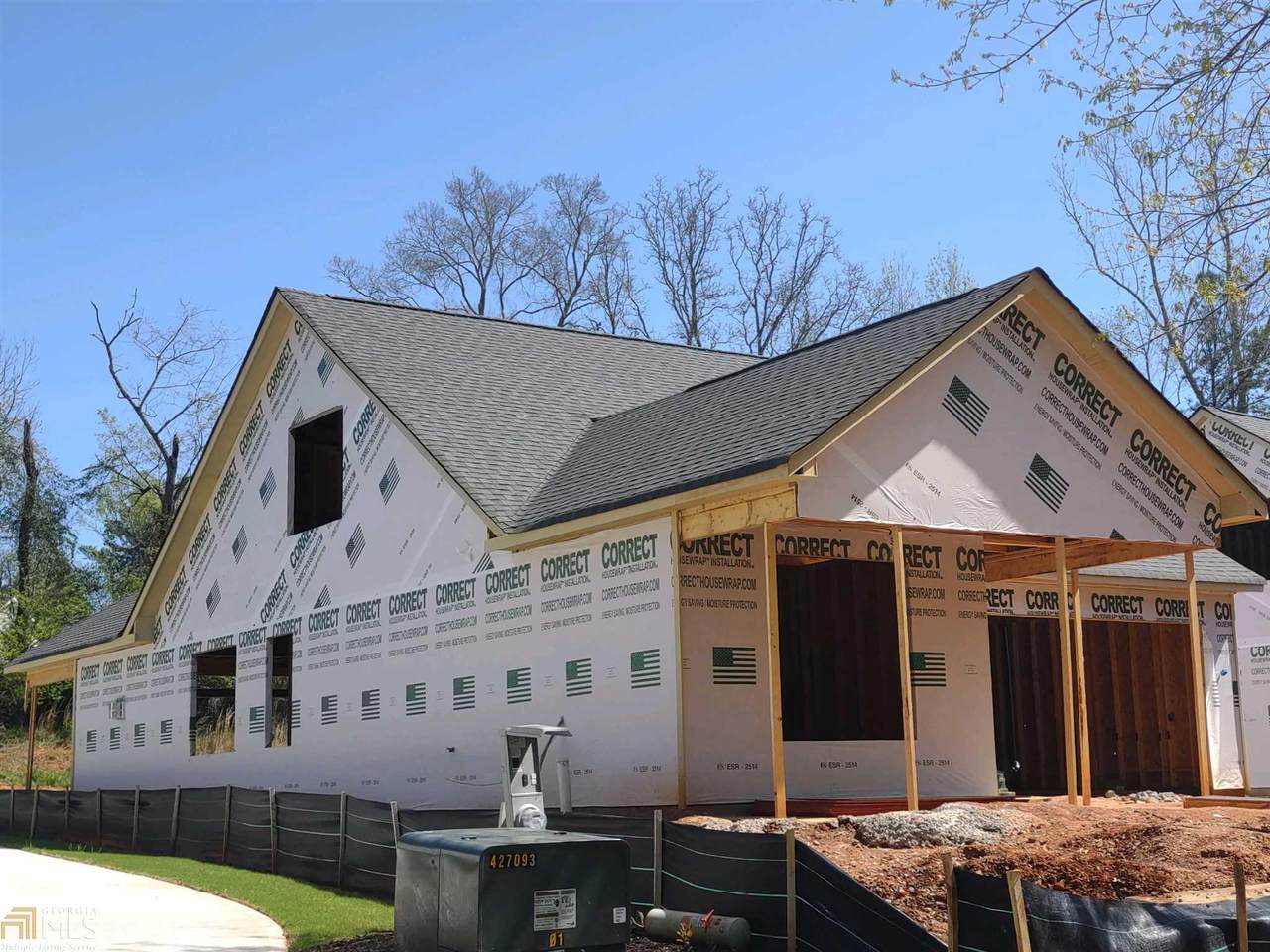 401 Edgewater Dr - Photo 1