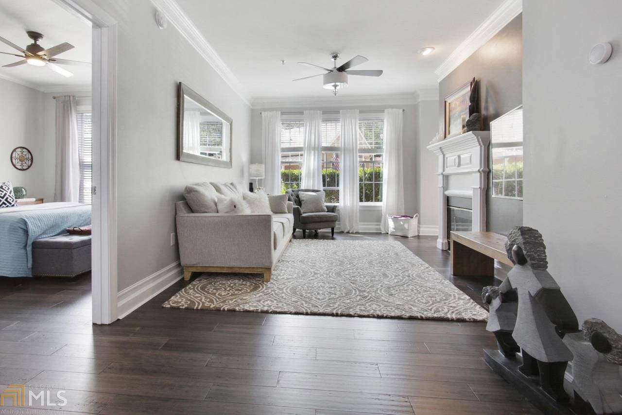 112 Ashford Cir - Photo 1