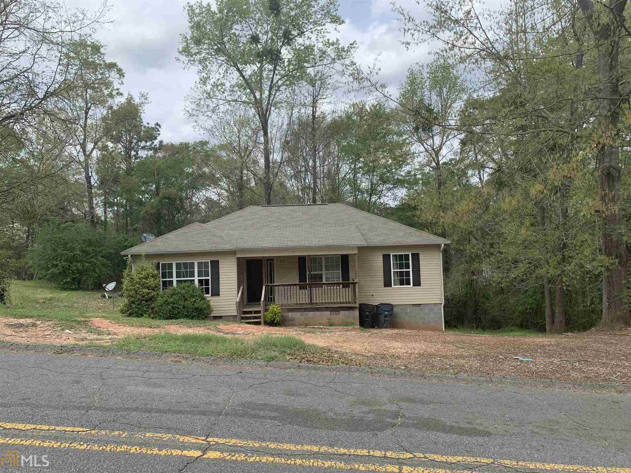 264 Magnolia Ave - Photo 1