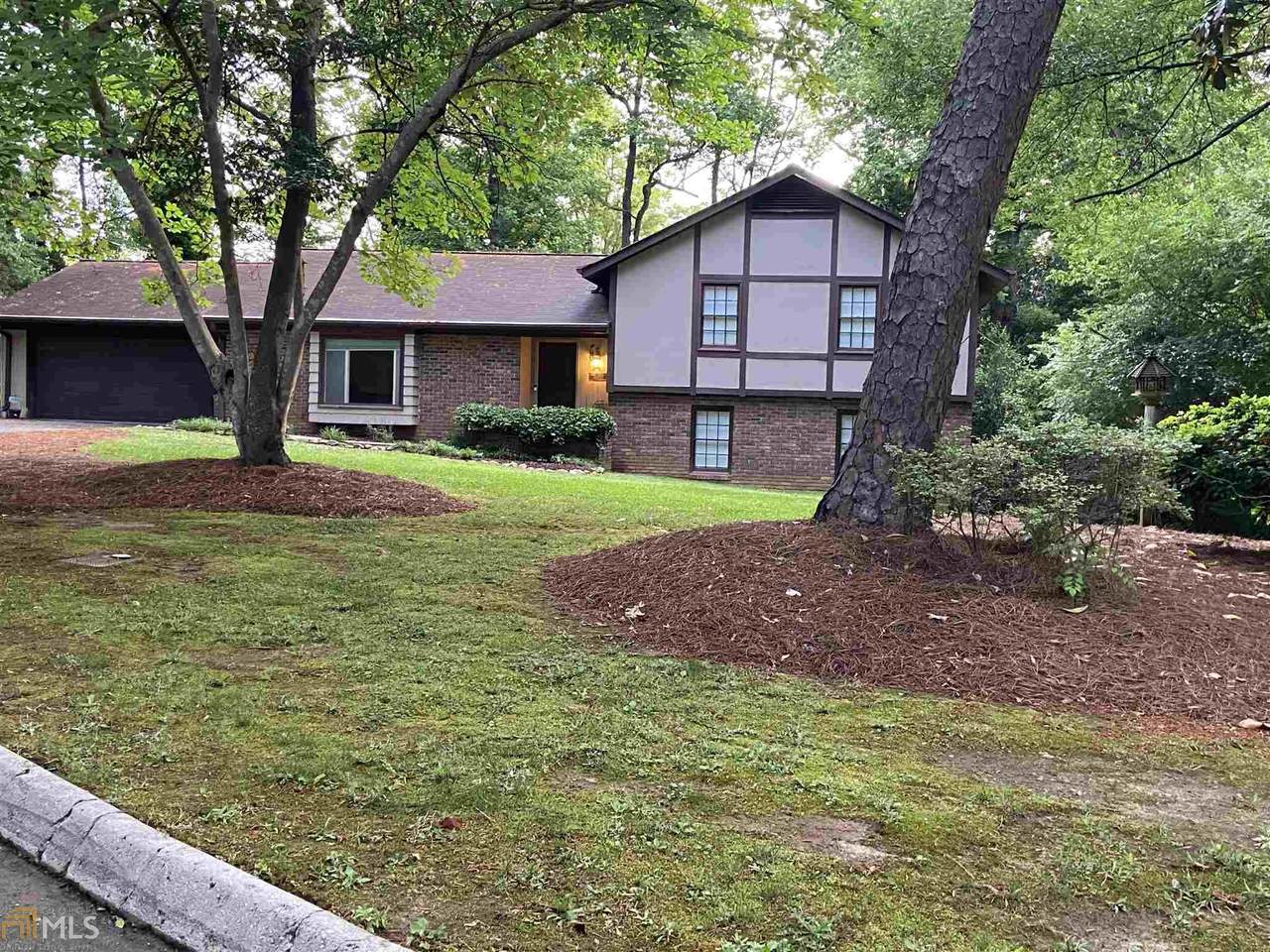 428 Brook Ln - Photo 1
