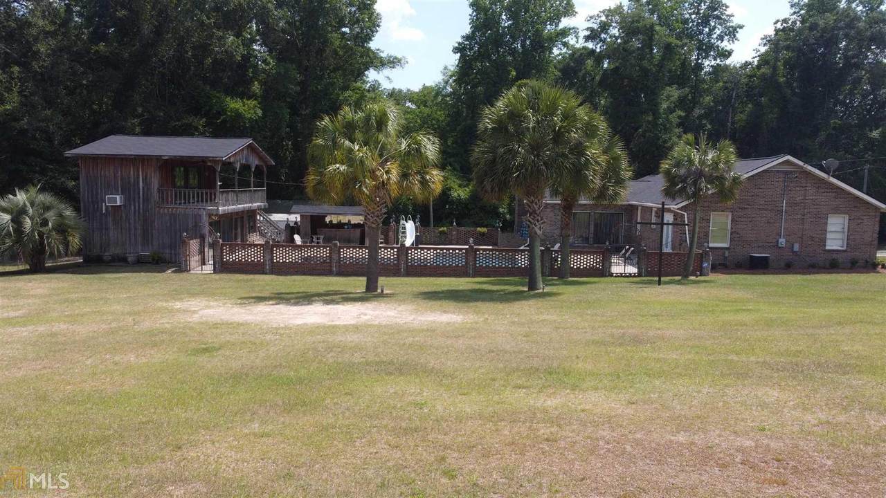 111 Center Ave - Photo 1
