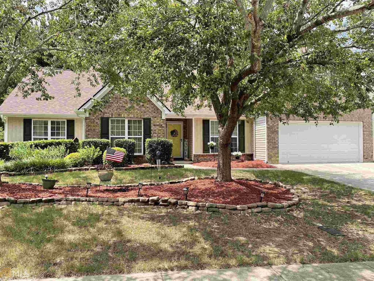 932 Creek Bottom - Photo 1