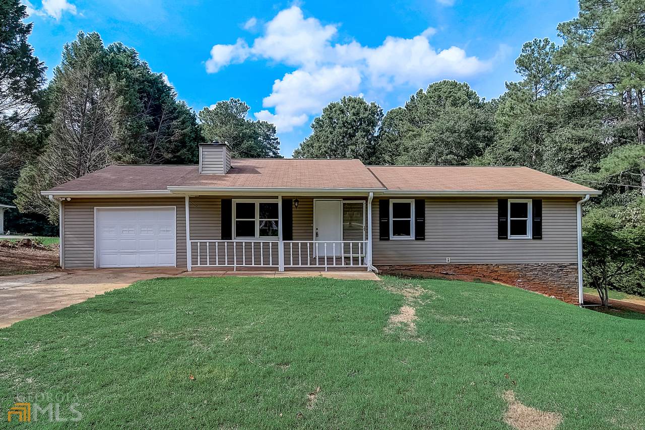 2560 Glendale Drive - Photo 1