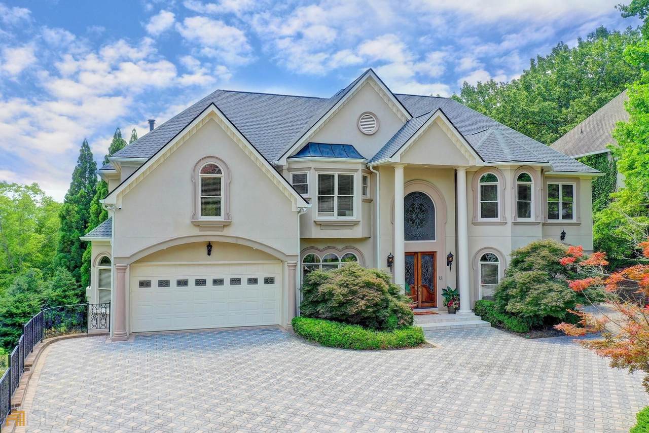 811 Pinnacle Place - Photo 1