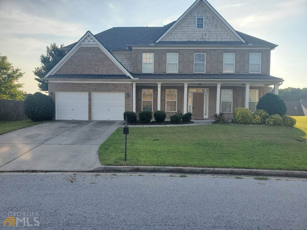 220 Perry Lane - Photo 1
