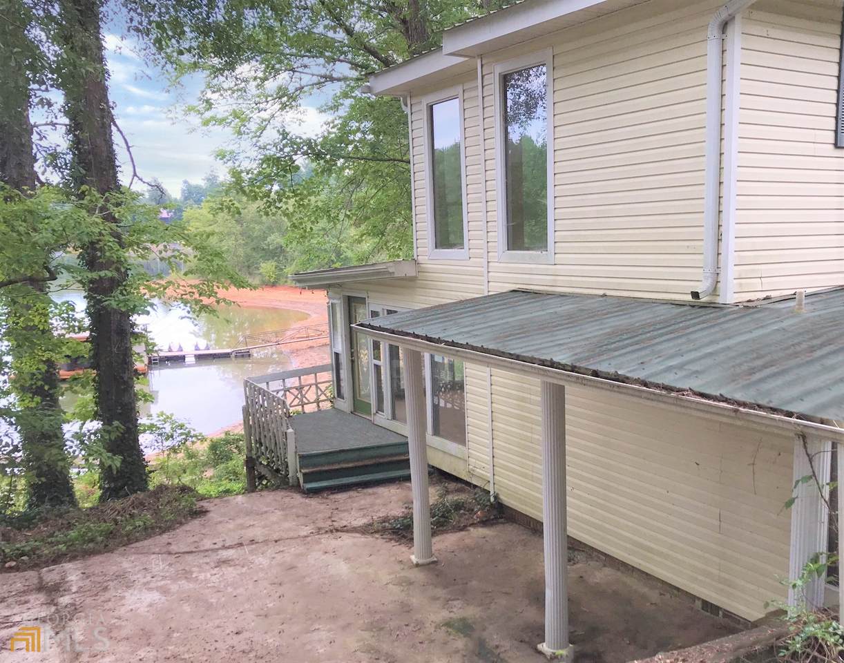 196 Hutchinson Drive - Photo 1