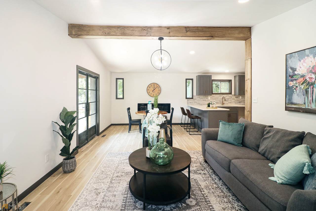 920 Ira Street - Photo 1