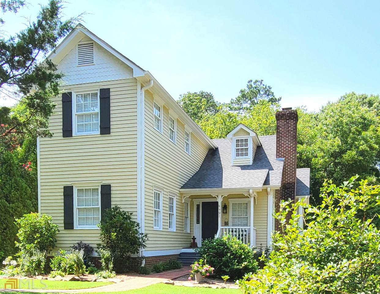 791 Old Post Road - Photo 1