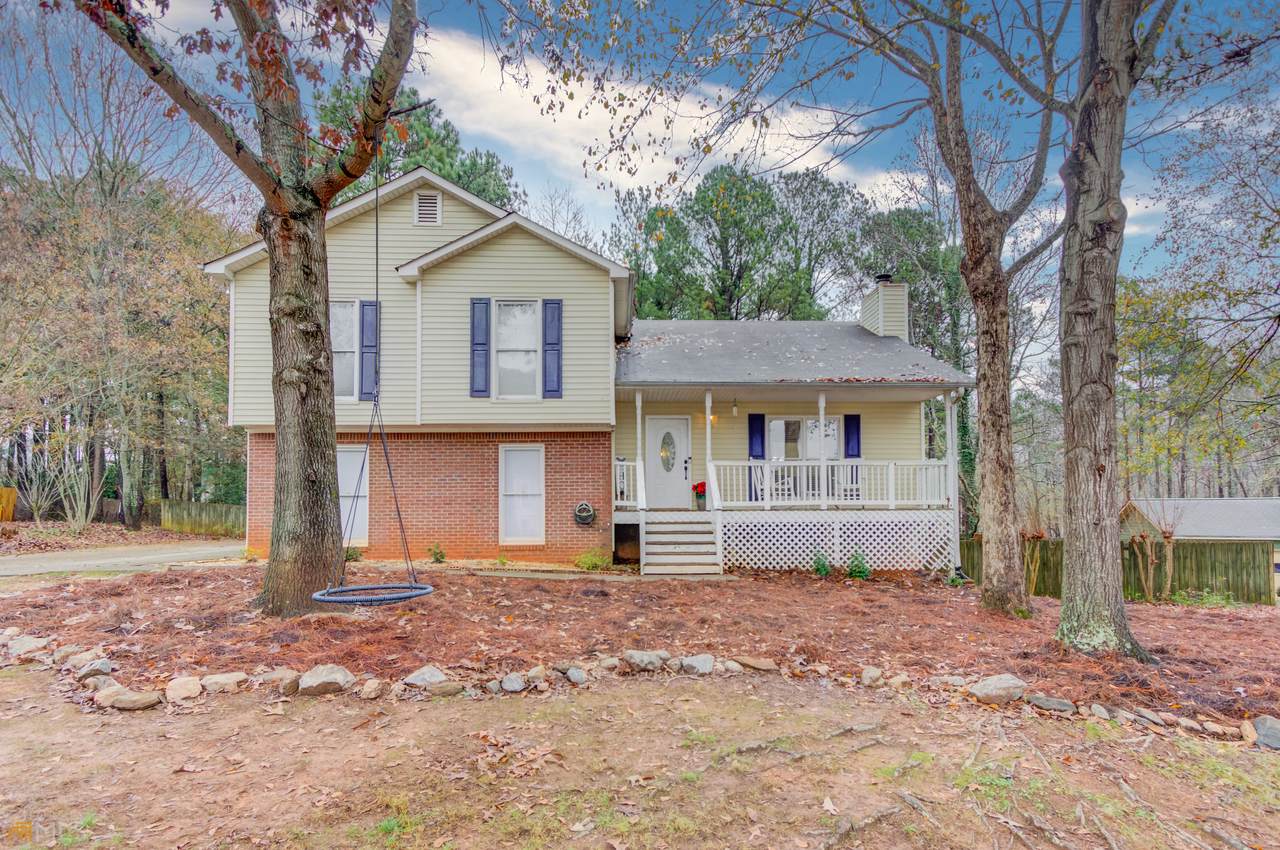 370 Charlyne Way - Photo 1