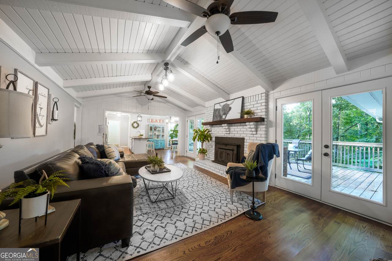 1060 Farmhouse Road - Photo 1
