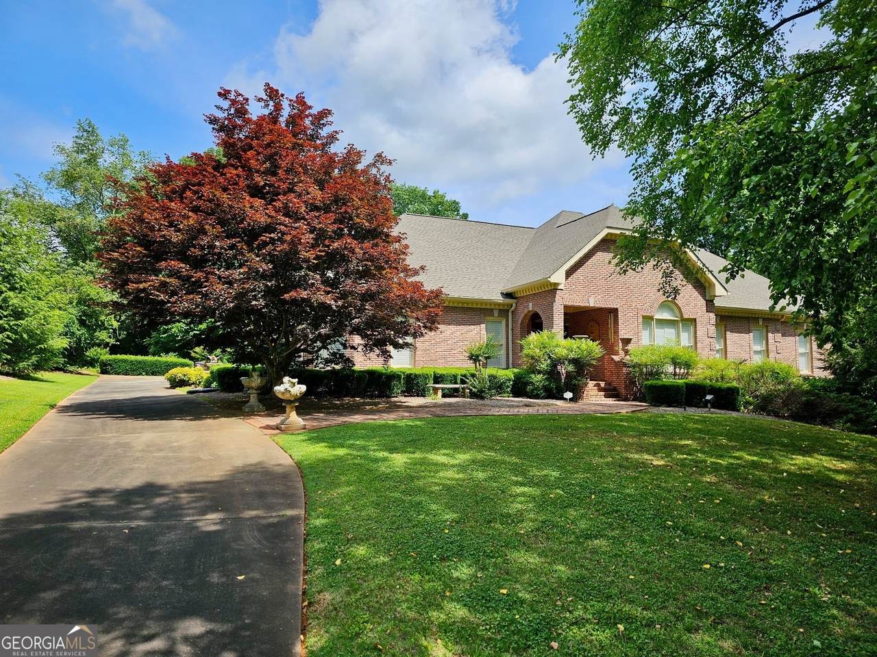 122 Tara Drive - Photo 1