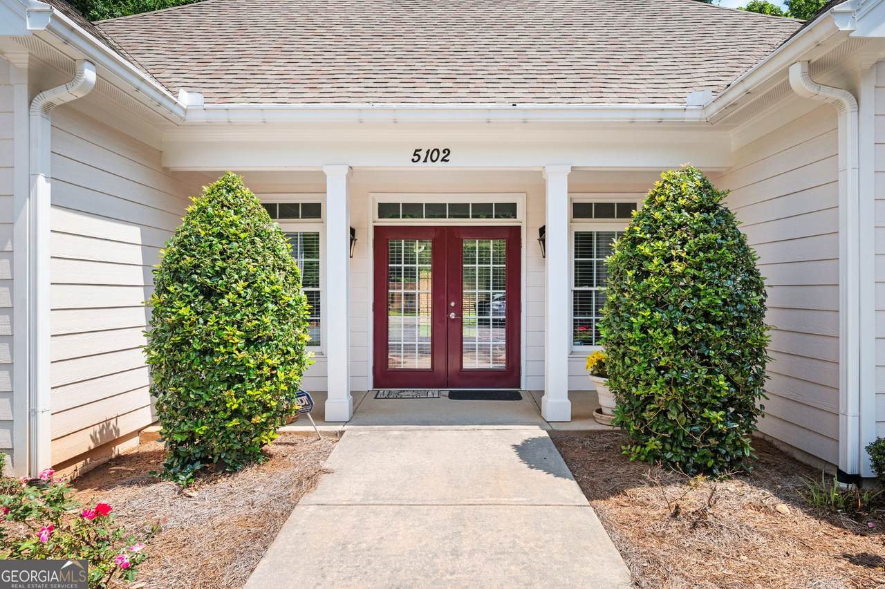 5102 Covington Highway - Photo 1