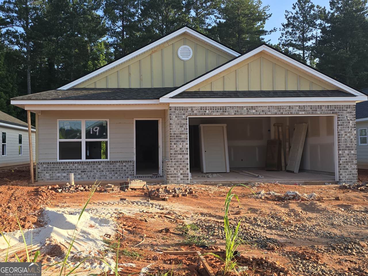 81 Charlie Way - Photo 1