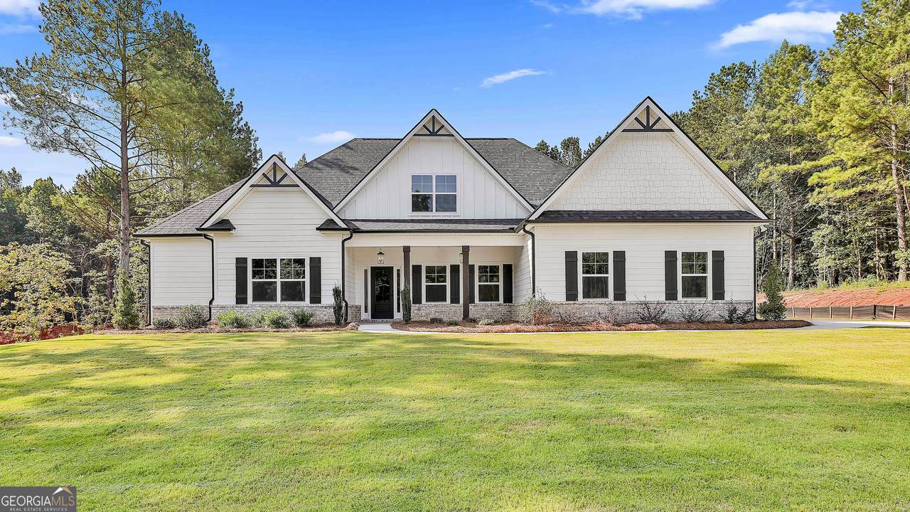 318 Wisteria Lane - Photo 1