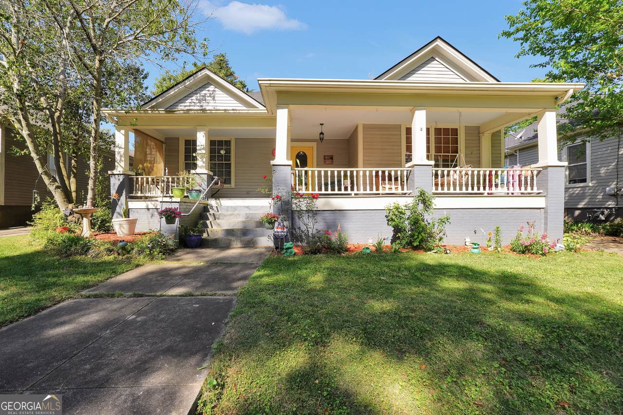 523 6th Street - Photo 1