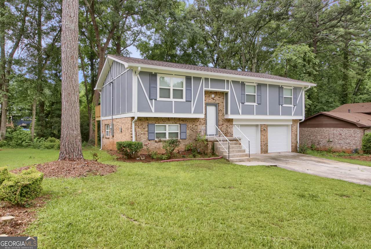 3975 Northstrand Drive - Photo 1