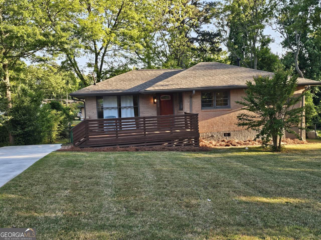 655 Shellnut Drive - Photo 1