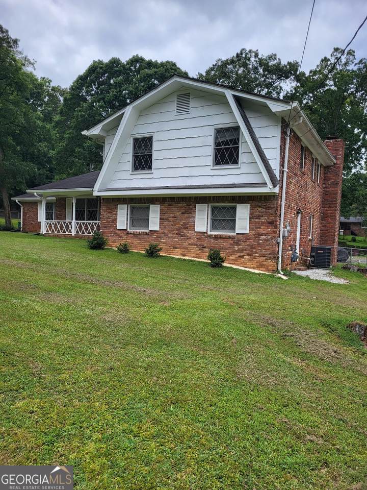 3211 Rockview Drive - Photo 1