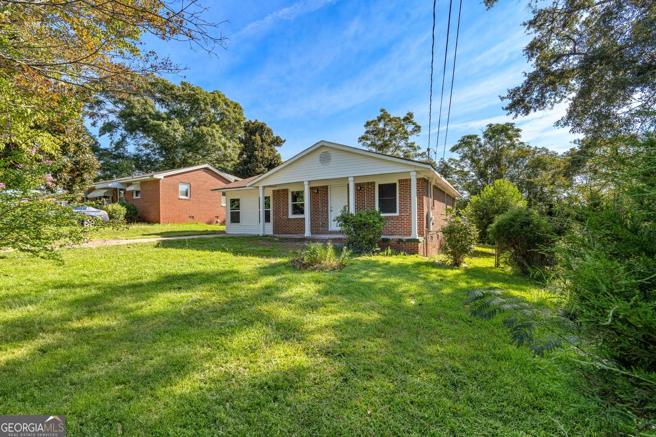 1324 Spellman Avenue - Photo 1