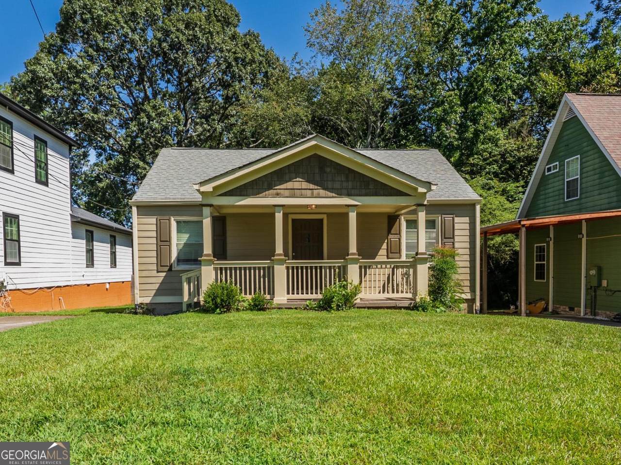 1411 Mercer Avenue - Photo 1