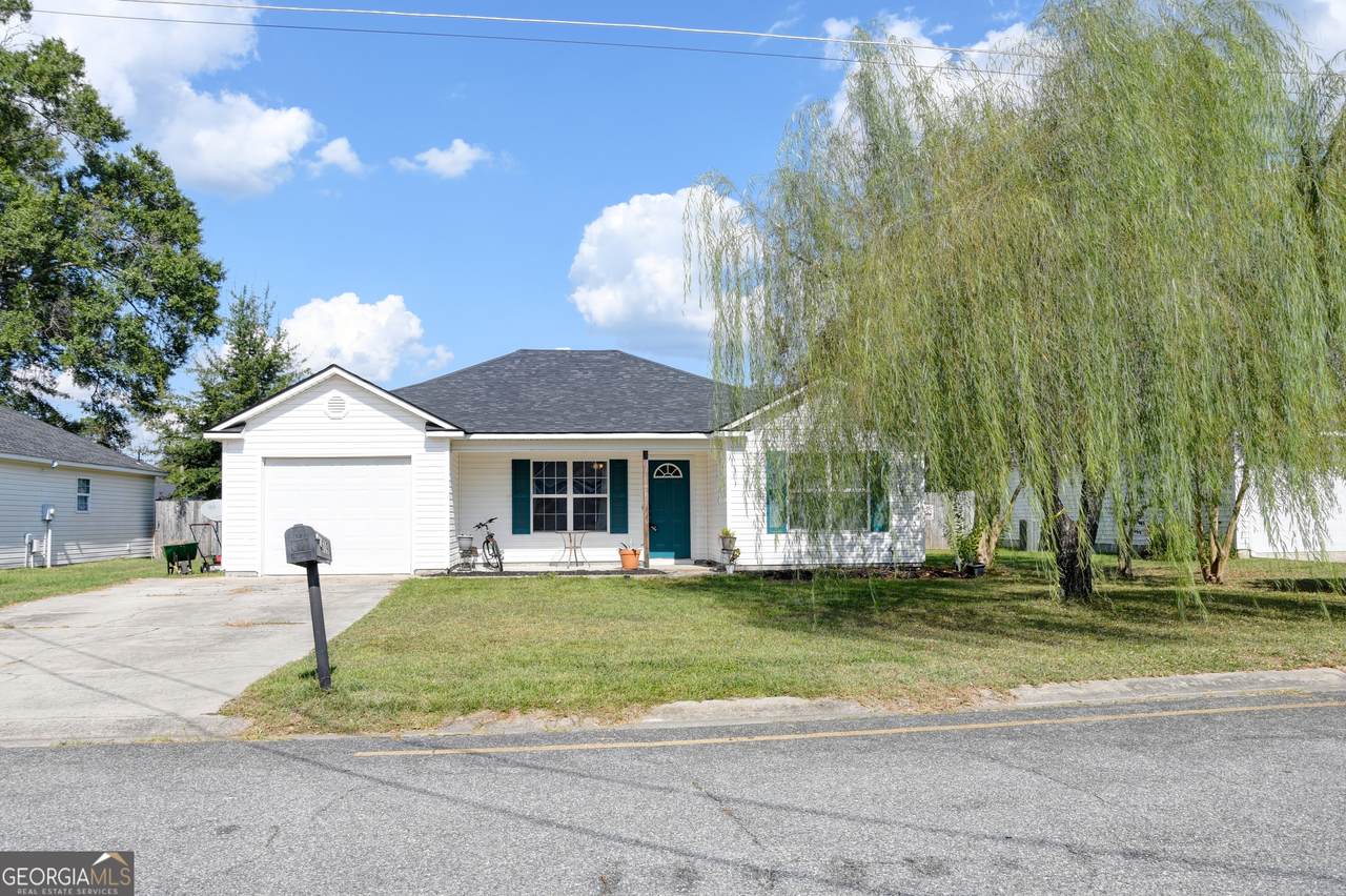 819 Kristen Lane - Photo 1