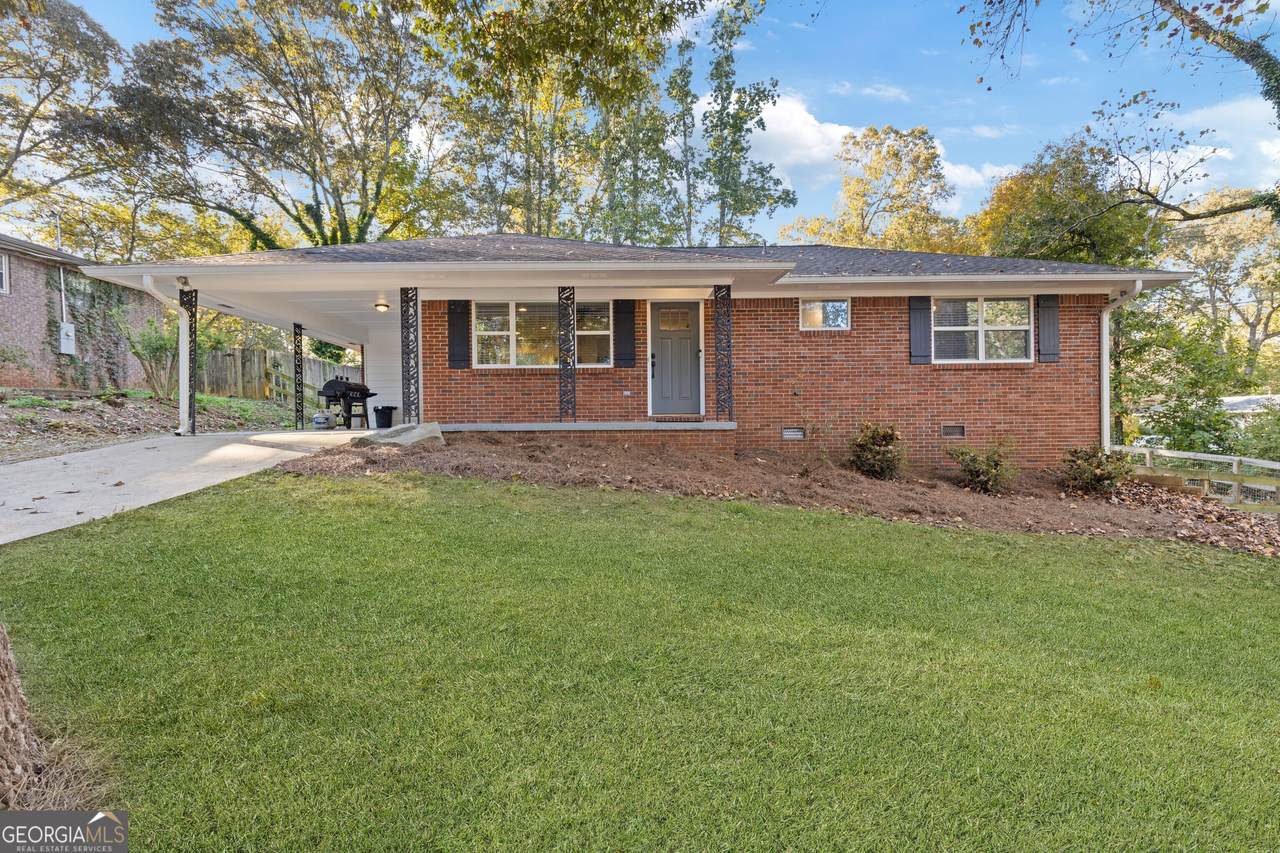 3649 Garden Boulevard - Photo 1