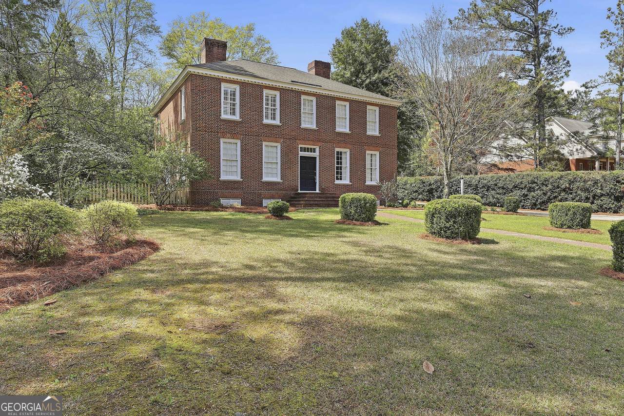 405 Pine Hill Road - Photo 1