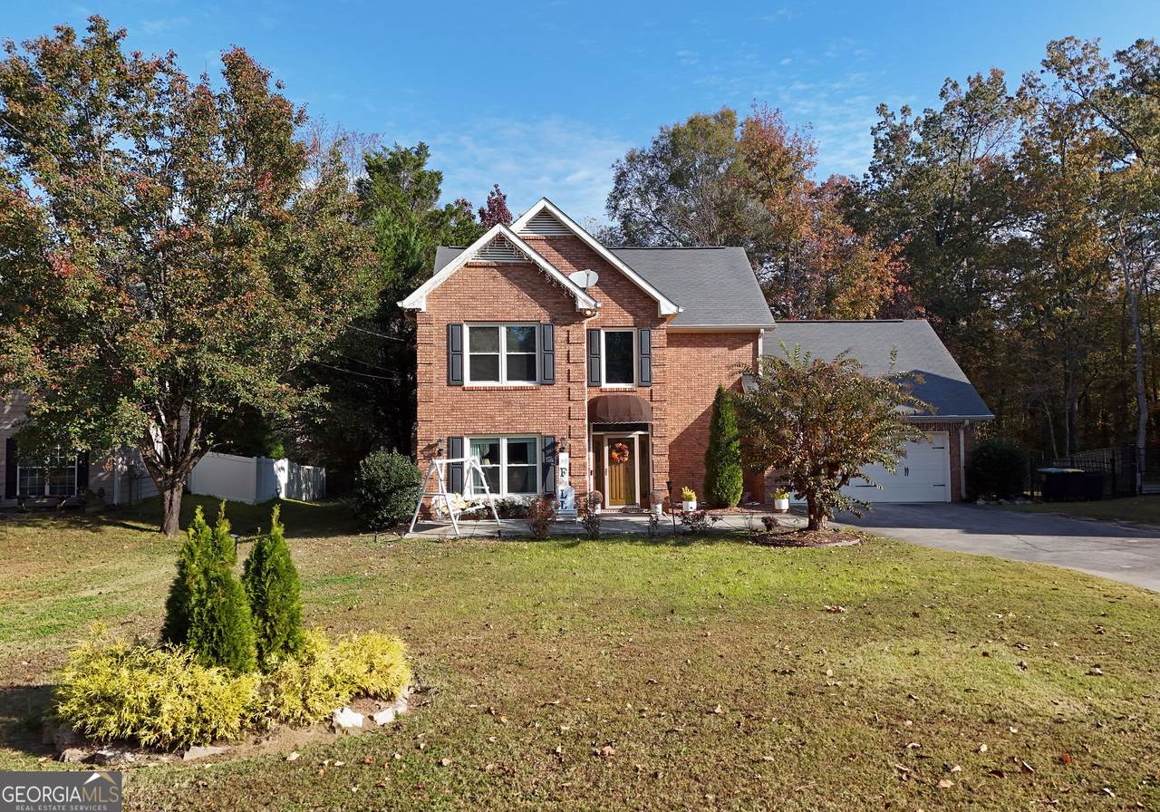 107 Clinton Drive - Photo 1