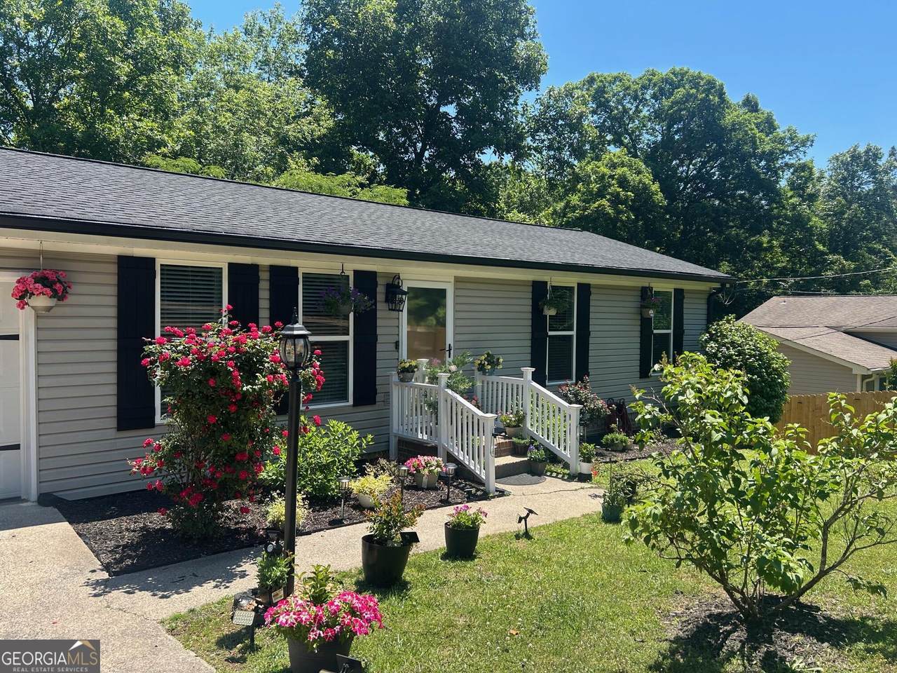 391 Oak Tree Road - Photo 1