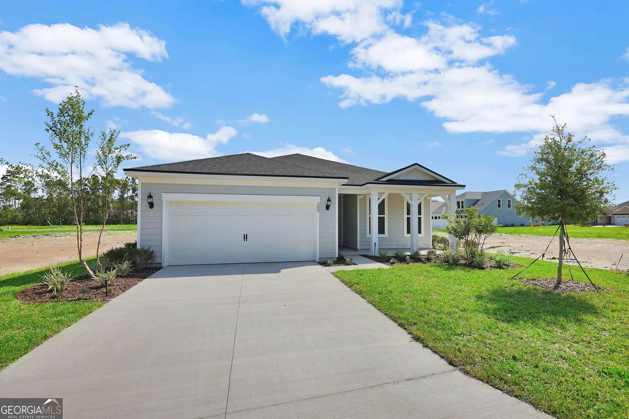 209 Madeline Taylor Place - Photo 1