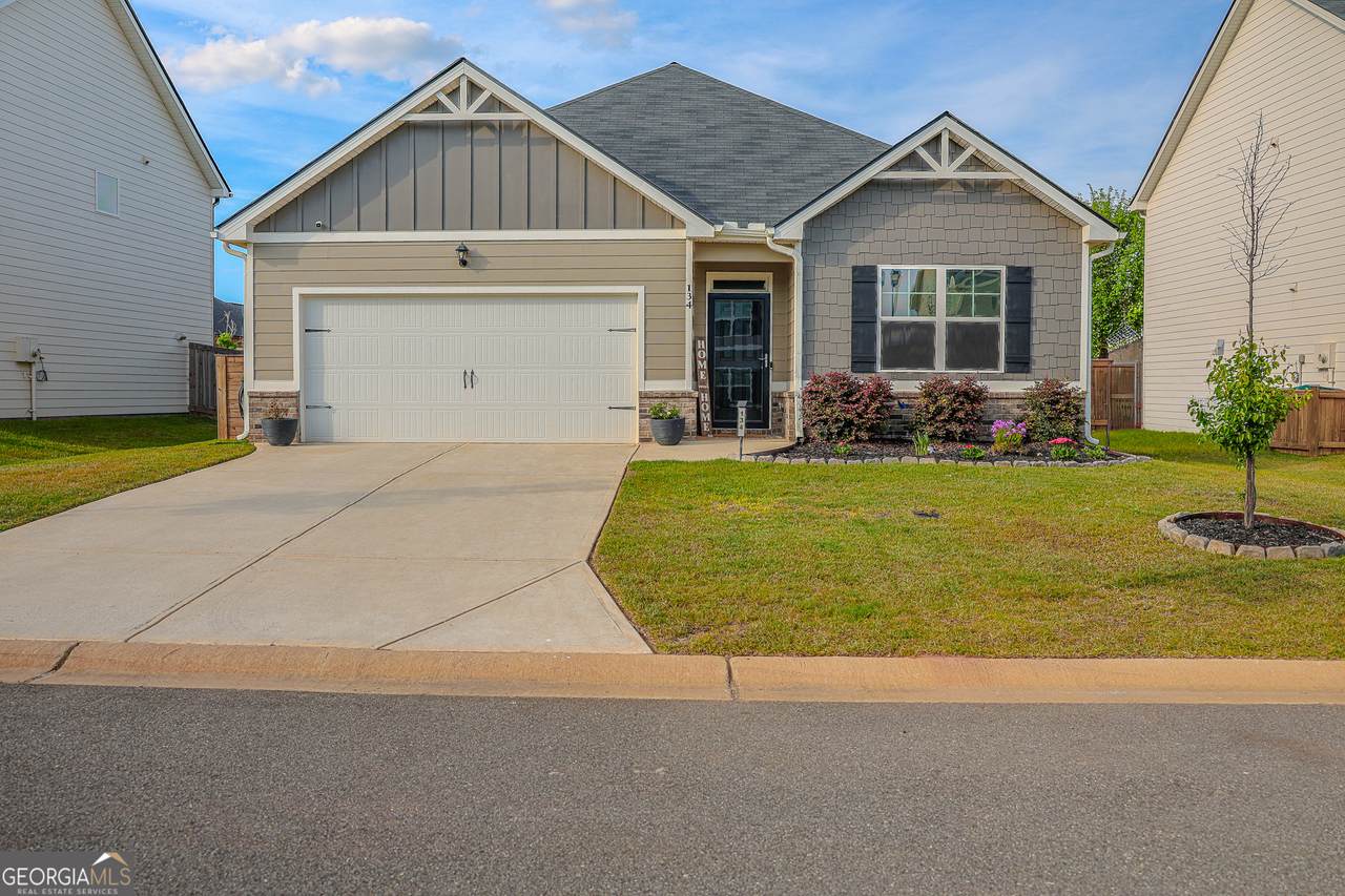 134 Farmers Way - Photo 1