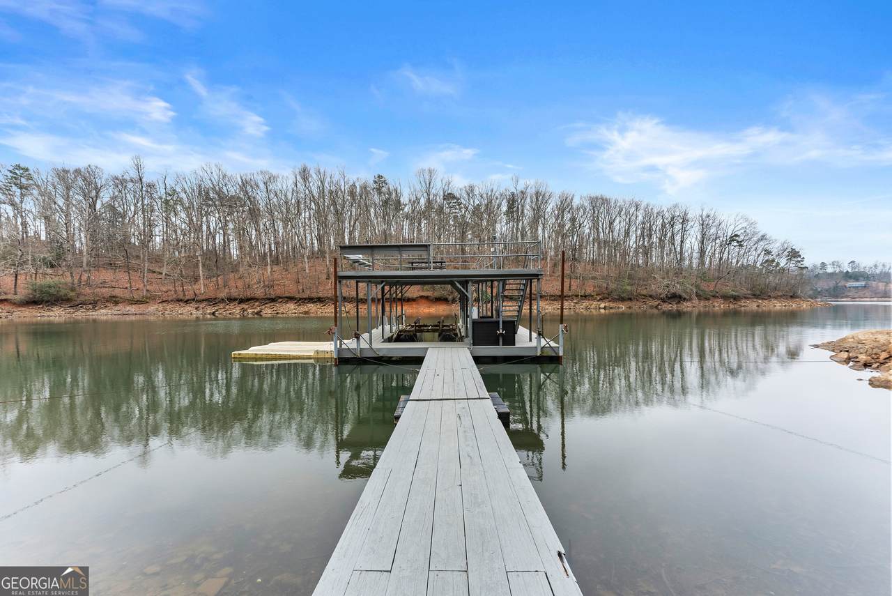 6052 Seminole Drive - Photo 1
