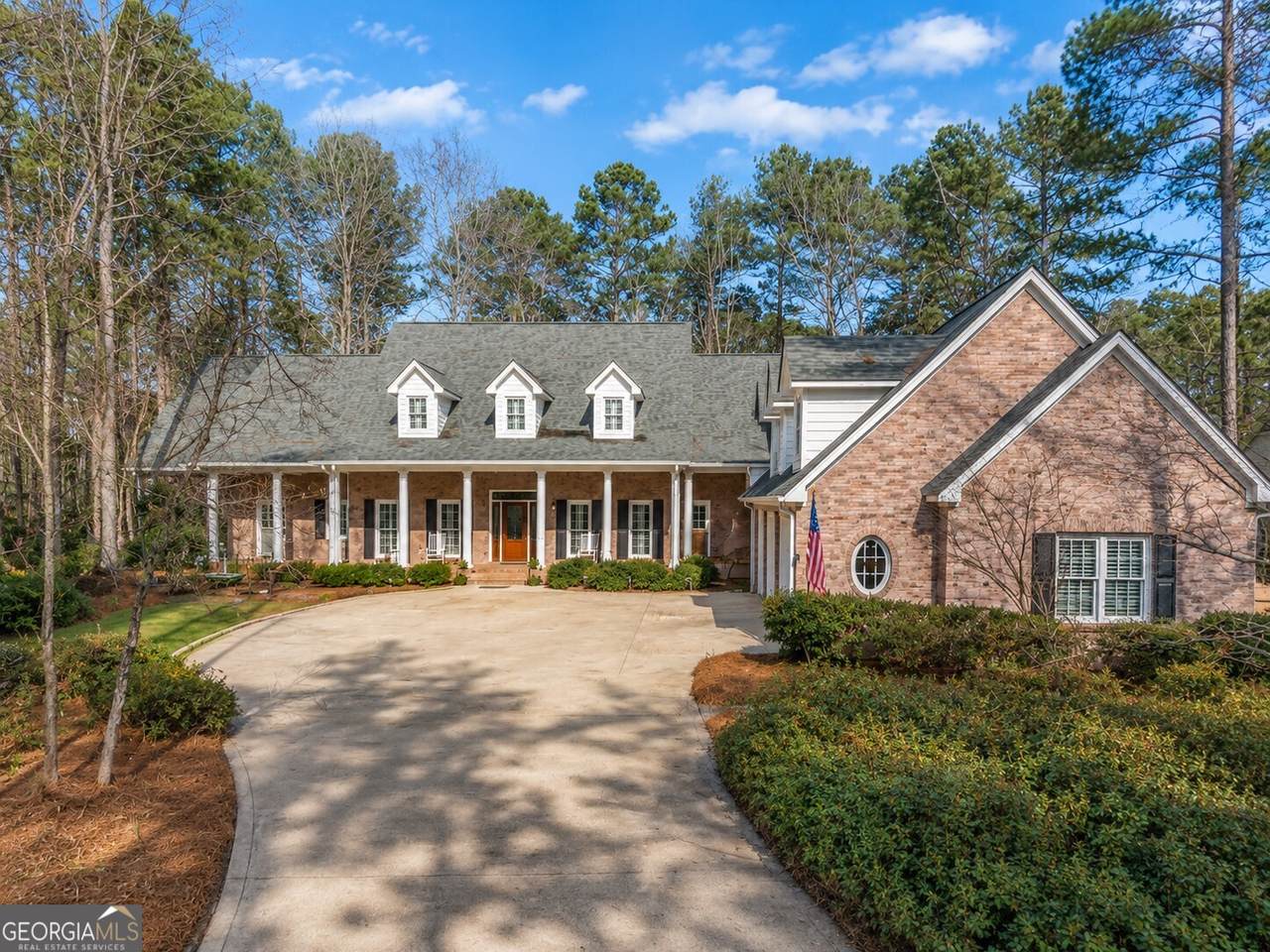 1660 Club Drive - Photo 1