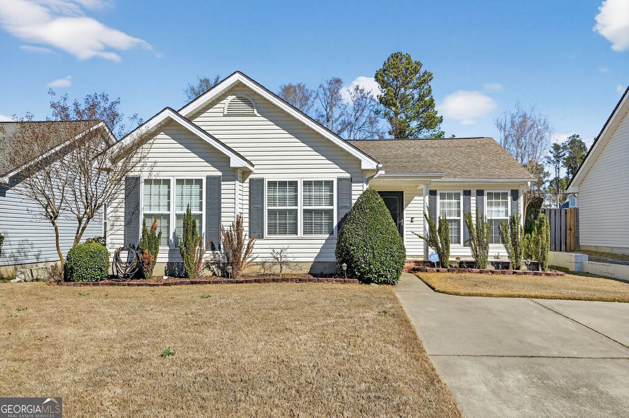 4651 Clifden Avenue - Photo 1