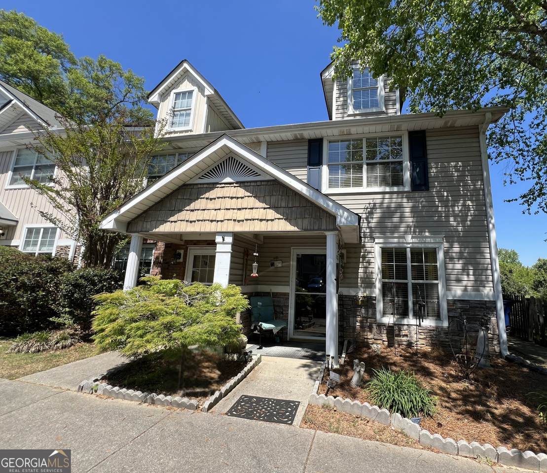 208 Park Street - Photo 1