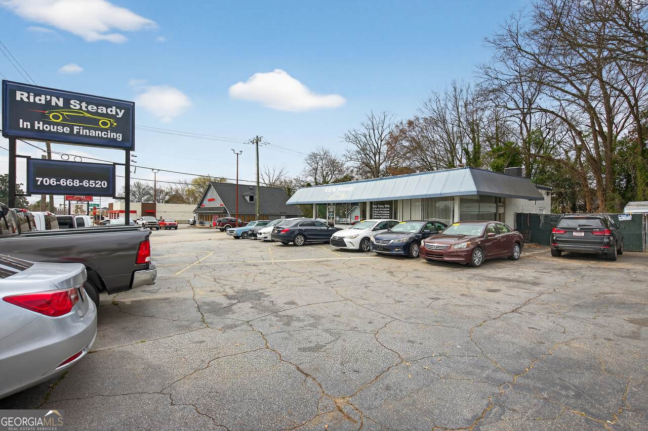 201 New Franklin Road - Photo 1