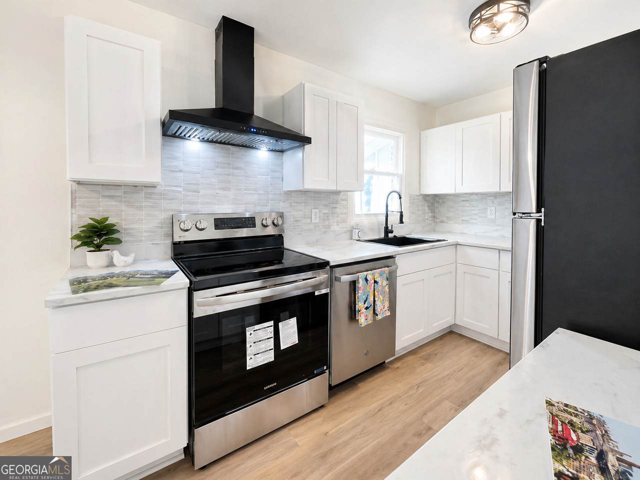 898 Verona Drive - Photo 1